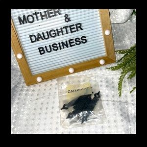 New GateHouse Cabinet Hinges MB Colonial Flush With Screws. HH3516-MB.